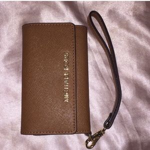 Michael Kors Wristlet iPhone 5/ SE